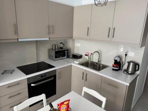 Central Apartment with private parking