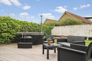 Newly renovated house in the center - Thyborøn