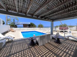 Front Beach Punta Rucia Villa