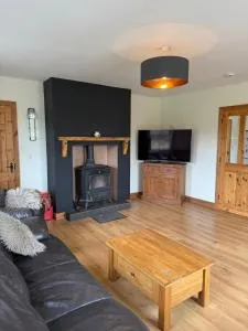 #3 - Spacious Ensuite Double Room with Sofa in Leitrim - Mayo