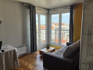 Beau studio avec vue sur Paris