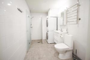 New And Stylish Apartment By The Sea In Jatkasaari, Parking And Balcony