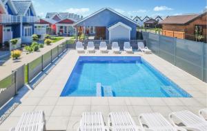 2 Bedroom Beautiful Home In Sarbinowo