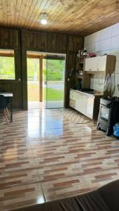 Sítio com piscina aquecida