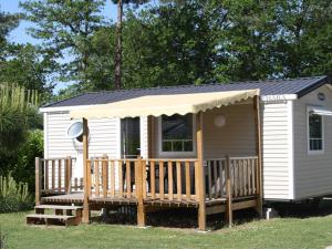 Campings BONNES VACANCES sur le CAMPING LE BOSC : photos des chambres