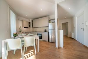 GuestHost - Asia Home