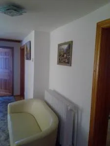 Casa Cu Crini - Vatra Moldoviţei