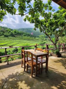 Nakhoun café and farmstay