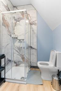 Luxury Moseley Studio - 8