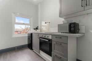 Luxury Moseley Studio - 8