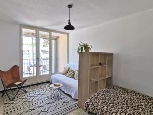 Studio - 2 double lits, clim, au calm, près du lac, golf