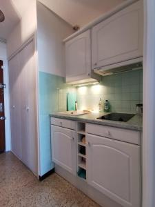 Studio - 2 double lits, clim, au calm, près du lac, golf