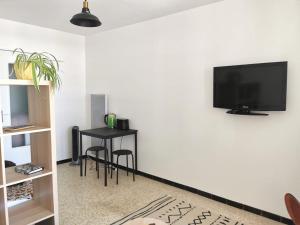 Studio - 2 double lits, clim, au calm, près du lac, golf