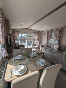 DEVON CLIFFS HOLIDAY PARK EXMOUTH HAVEN BEAUTIFUL MODERN SPACIOUS HOLIDAY HOME 15 Minutes walk TO BEACH