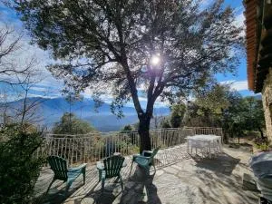 Seuls au Monde - mas isolé avec vue sur le pic du Canigo - Campôme