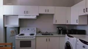 Cozy Suite #4 in the Heart of DT Quebec with QB