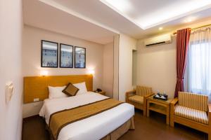 Superior giường đôi Hướng phố (Superior Double City View)