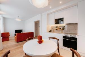 Mary Orange - NO 236 RC D - Contemporary Two-Bedroom Haven