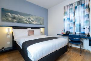 Small Budget Double Room room in Hotel Bristol Zurich