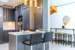 Triplex cosy à 20min des Champs Elysées