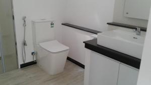 Rash Holiday Inn-Malabe Colombo