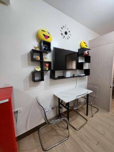 Trees 1 Bedroom Fully Furnished with Free Wi-Fi & Netflix