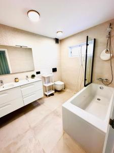 Villa Margarita ocean view and private heated pool