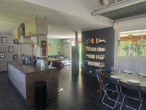 Maison Climatisée, Jardin, Piscine, 7 pers