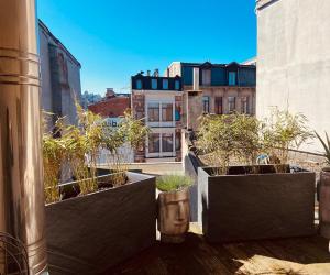 Charming & Spacious Duplex viewing the lovely MAS