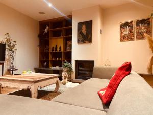 Charming & Spacious Duplex viewing the lovely MAS