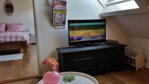 t KISTJE Bed by the Sea