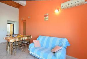 Spacious apartment in Peroj with terrace