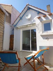 Maisons de vacances Maison de pays 500 m de la plage : photos des chambres