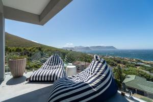 Contemporary 2 Bedroom apt with Indian Ocean Views