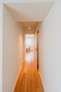 Mary Orange - NO 232 RC - Cozy & Central Two-Bedroom Apartment