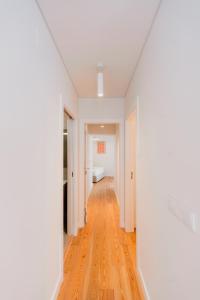 Mary Orange - NO 232 RC - Cozy & Central Two-Bedroom Apartment