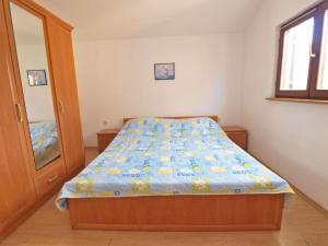 Cozy apartment in Peroj