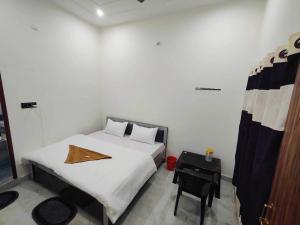 Hotel O Avantika Palace