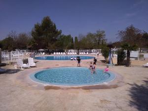 Villages vacances mobil home 150 chez Valerie : photos des chambres