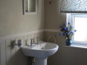 Charming family home on edge of South Downs