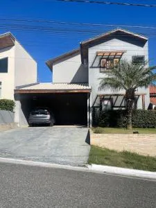 Casa em condomínio em Taubaté - تاوباتي