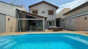 Casa em condomínio em Taubaté