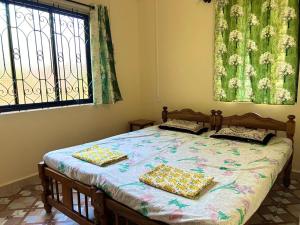 Natures Nest near Beach & Martins corner