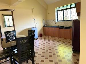 Natures Nest near Beach & Martins corner