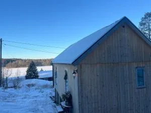 Guest house and sauna with lake view - Uddeby