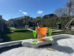 Idéal pour vos vacances Villa avec piscine et jacuzzi à 15 min de la plage - سانت أون