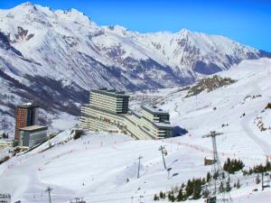 Studio équipé ski aux pieds - Les Menuires - FR-1-452-121