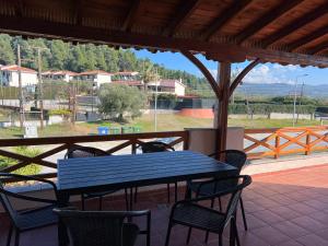 Fourka Beach Cosy Retreat