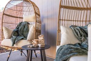 Buffalo Roam - Hot Tub & Nature in Town