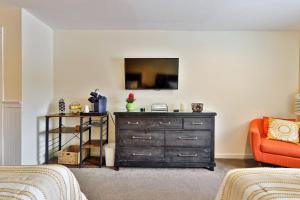 Hotel Style Condo Promising a Comfortable and Convenient Retreat right in the heart of Vermont ski country